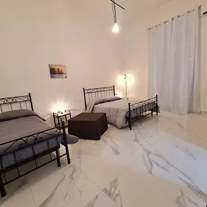Bed & Breakfast Lumacors House, Napoli
